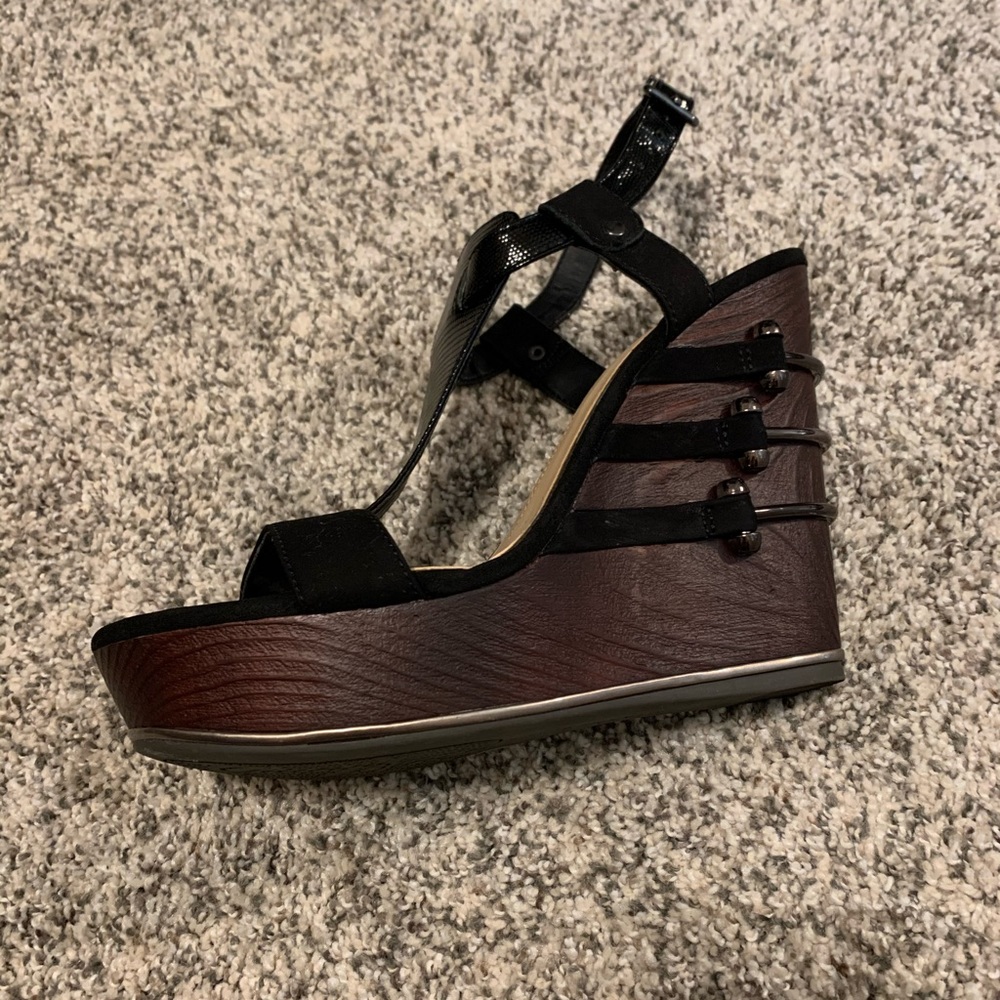 Gianni Bini black wedges